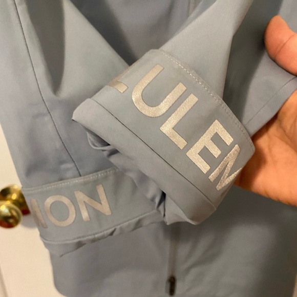 Lululemon Rain jacket - Picture 4 of 5